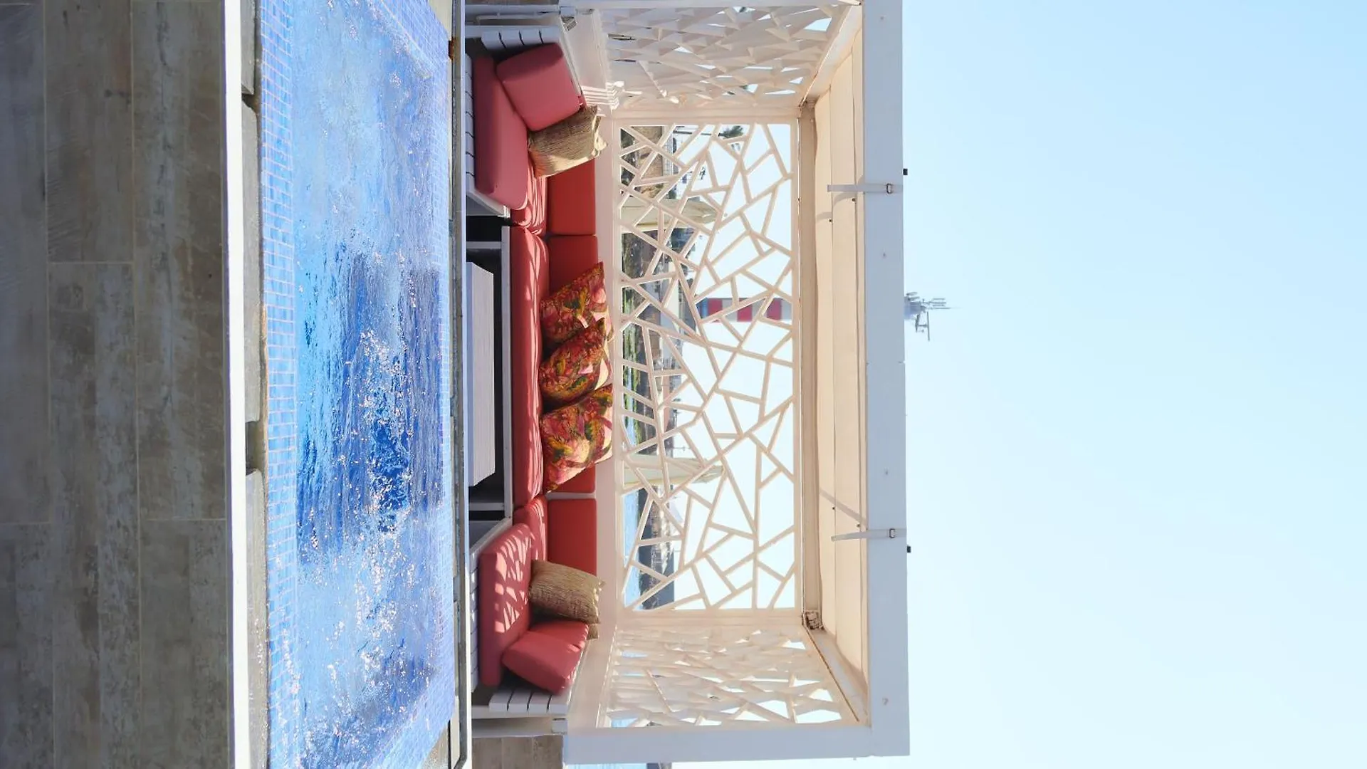 Riviera Hotel And Beach Lounge, Beirut