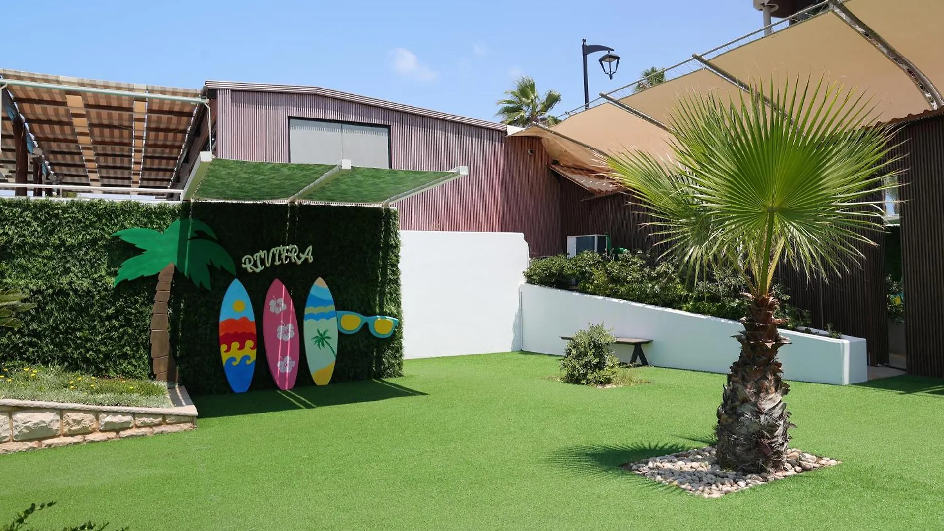 Riviera Hotel And Beach Lounge, Beirut 5*,