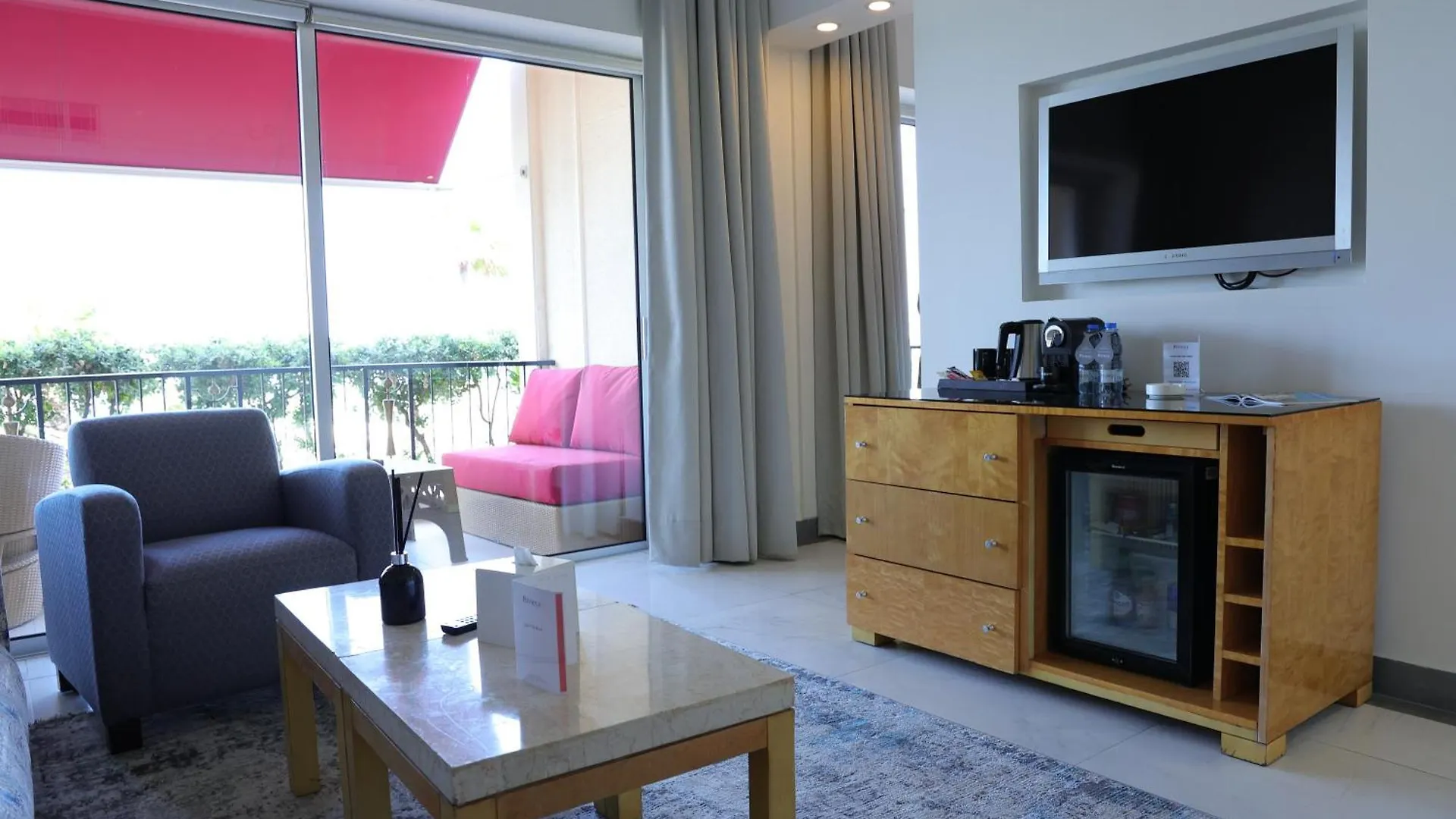 Riviera Hotel And Beach Lounge, Beirut