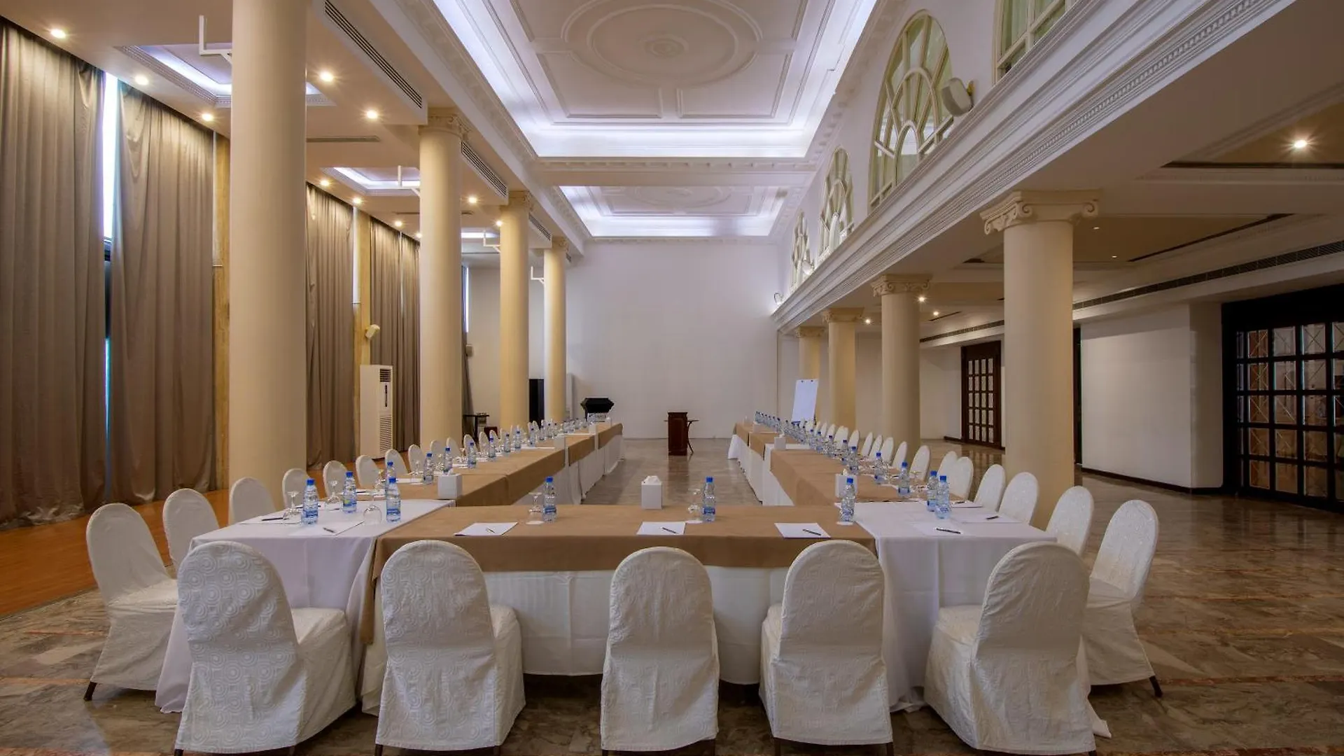 Riviera Hotel And Beach Lounge, Beirut