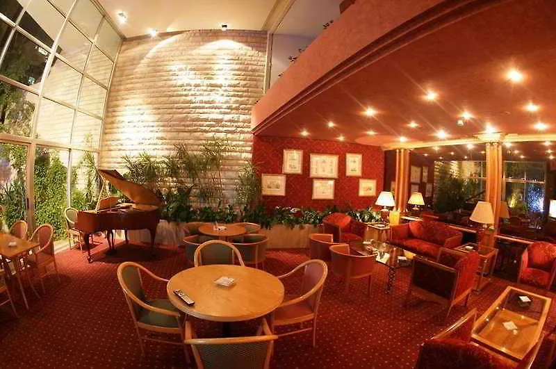 Riviera Hotel And Beach Lounge, Beirut