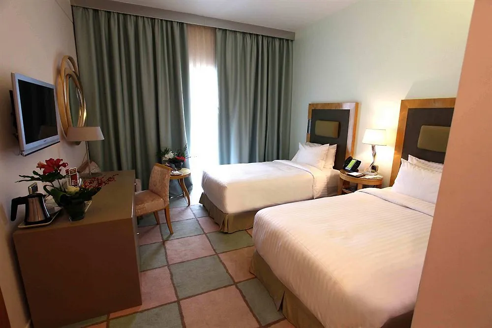 Riviera Hotel And Beach Lounge, Beirut