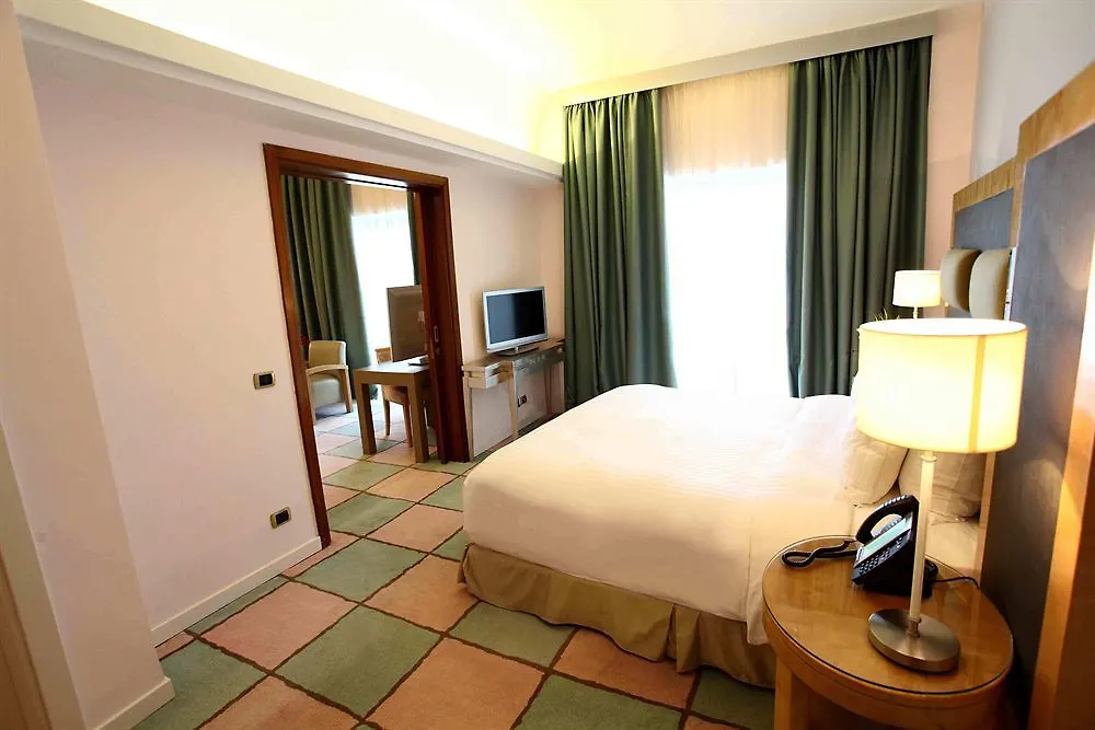 Riviera Hotel And Beach Lounge, Beirut Libanon