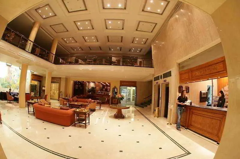 Riviera Hotel And Beach Lounge, Beirut 5*,