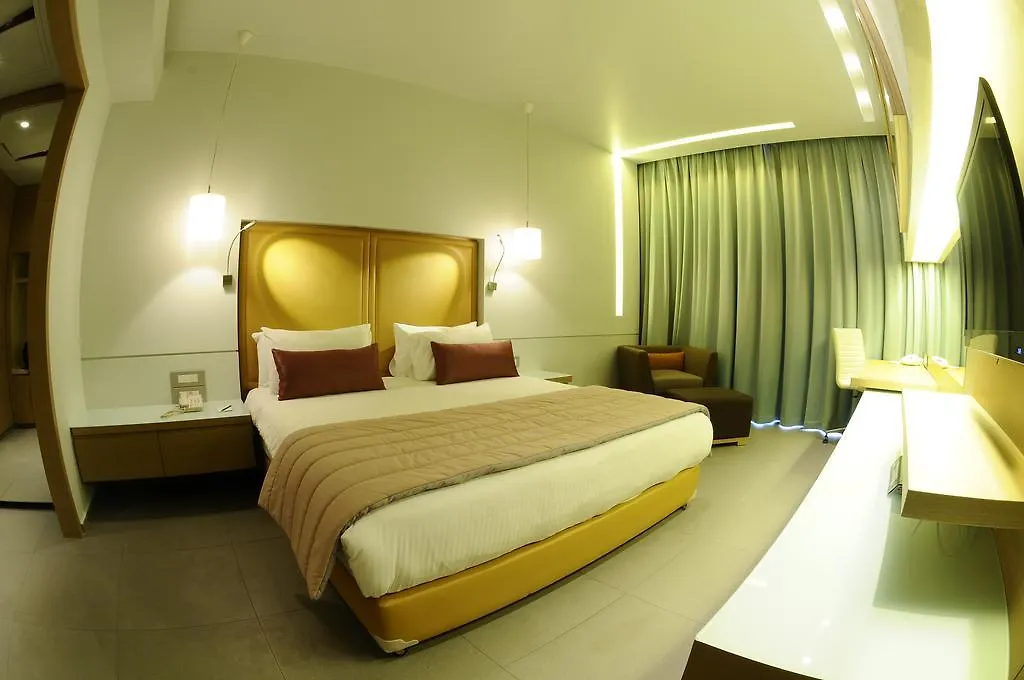 Riviera Hotel And Beach Lounge, Beirut